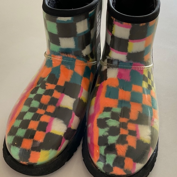 UGG. Clear multicoloured fur rain boot size 9 - Picture 4 of 8